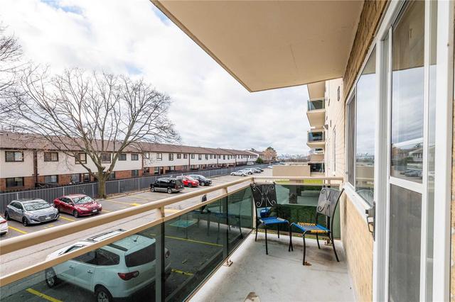 216 - 936 Glen St, Condo with 2 bedrooms, 1 bathrooms and 1 parking in Oshawa ON | Image 6