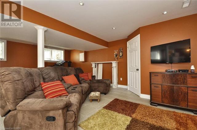1013 Isabella Street, House detached with 4 bedrooms, 2 bathrooms and 4 parking in Wellesley ON | Image 18
