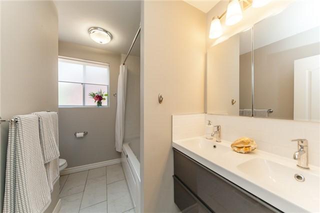 41 Dixington Cres, House semidetached with 4 bedrooms, 2 bathrooms and 4 parking in Toronto ON | Image 10