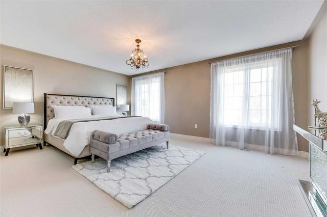705 Emily Grve, House detached with 4 bedrooms, 4 bathrooms and 6 parking in Newmarket ON | Image 19