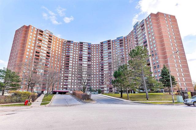1504 - 627 The West Mall Rd, Condo with 3 bedrooms, 2 bathrooms and 1 parking in Toronto ON | Image 1