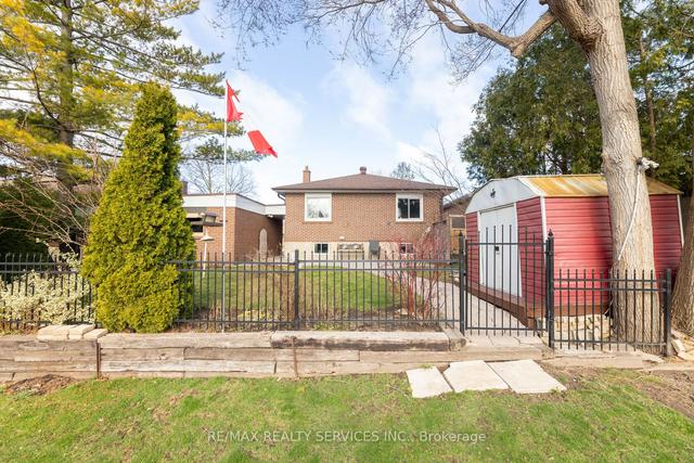 95 Jessie St, House detached with 3 bedrooms, 2 bathrooms and 7 parking in Brampton ON | Image 32