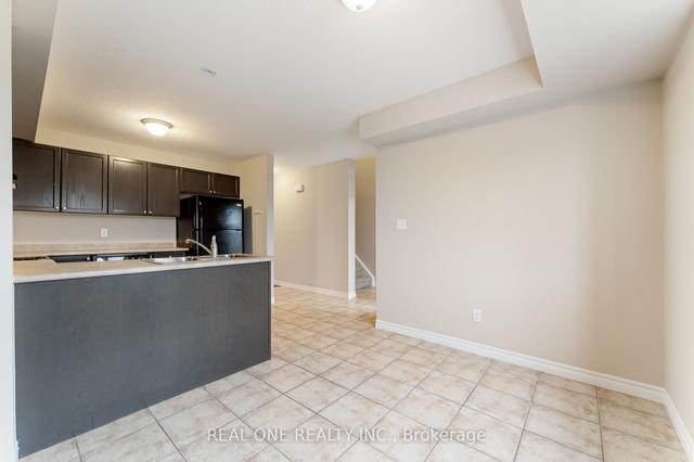 15b - 15 Carere Cres, Townhouse with 2 bedrooms, 2 bathrooms and 1 parking in Guelph ON | Image 5