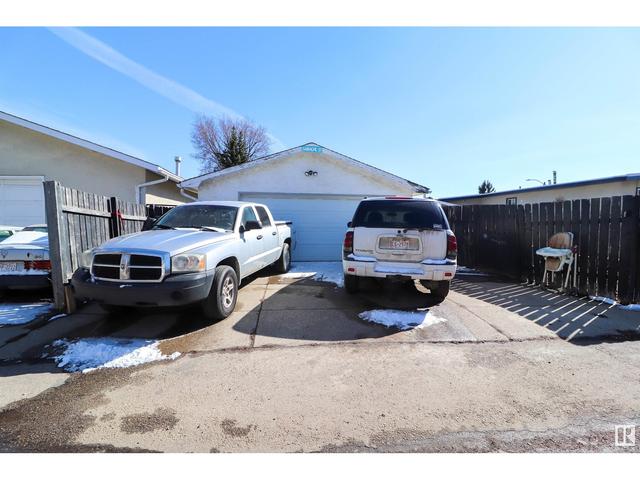 9520 150 Av Nw Nw, House detached with 3 bedrooms, 1 bathrooms and null parking in Edmonton AB | Image 31