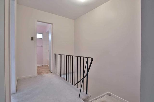 8 - 695 Birchmount Rd, Townhouse with 3 bedrooms, 2 bathrooms and 1 parking in Toronto ON | Image 7