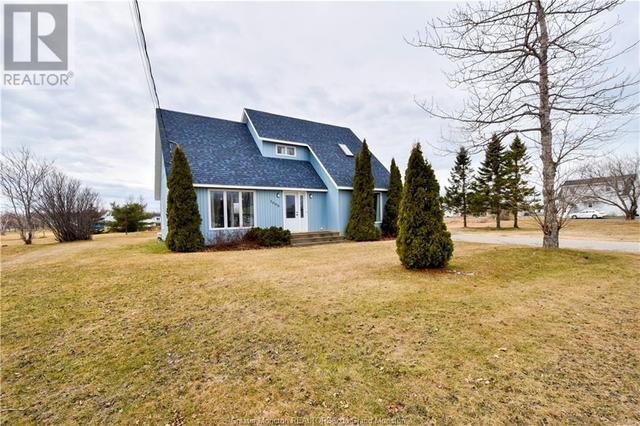 3000 Paulin, House detached with 3 bedrooms, 2 bathrooms and null parking in Bas Caraquet NB | Image 1