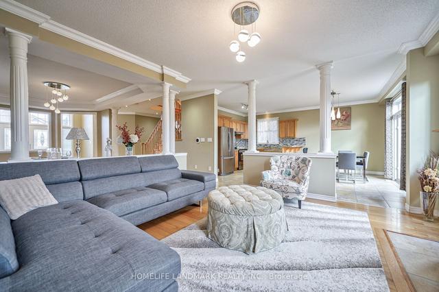 8 Aztec Crt, House detached with 4 bedrooms, 4 bathrooms and 6 parking in Hamilton ON | Image 10
