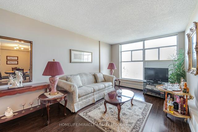 809 - 335 Driftwood Ave, Condo with 2 bedrooms, 1 bathrooms and 1 parking in Toronto ON | Image 11