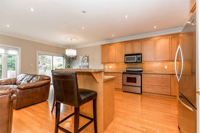 295 Douglas Rd, House detached with 3 bedrooms, 3 bathrooms and 6 parking in Richmond Hill ON | Image 23