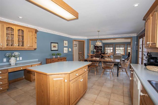 1121 2nd Concession Rd W, House detached with 4 bedrooms, 3 bathrooms and 8 parking in Hamilton ON | Image 7