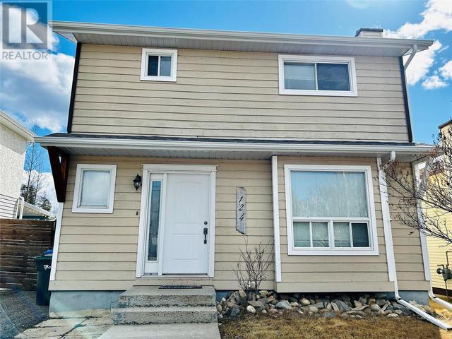 124 Spieker Avenue, House detached with 3 bedrooms, 1 bathrooms and null parking in Tumbler Ridge BC | Image 2