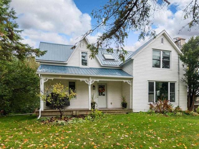 7216 3rd Line Rd, Home with 3 bedrooms, 1 bathrooms and 8 parking in Ottawa ON | Image 1