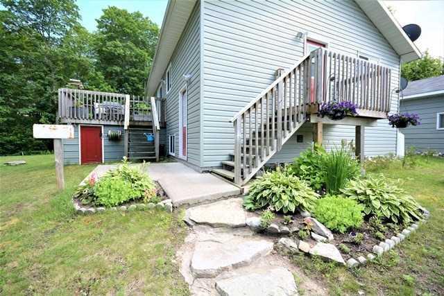 2647 Hodgins Rd, House detached with 2 bedrooms, 1 bathrooms and 10 parking in Severn ON | Image 2
