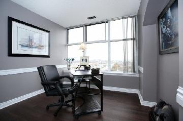 uph04 - 880 Dundas St W, Condo with 3 bedrooms, 2 bathrooms and 2 parking in Mississauga ON | Image 4