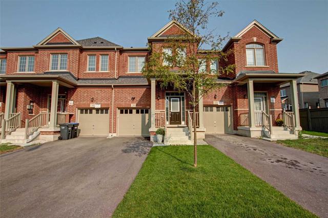 20 Temple Manor Rd, House attached with 4 bedrooms, 3 bathrooms and 2 parking in Brampton ON | Image 1