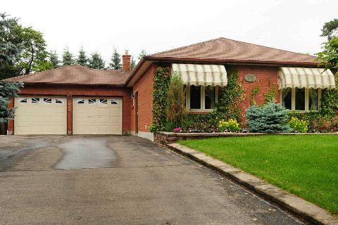 79 Munro Cres, House detached with 2 bedrooms, 2 bathrooms and 4 parking in Uxbridge ON | Image 1