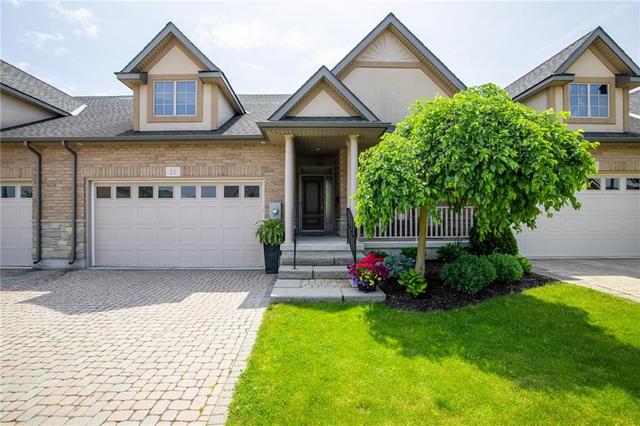 21 Trent Court, House attached with 3 bedrooms, 3 bathrooms and 2 parking in St. Catharines ON | Image 3