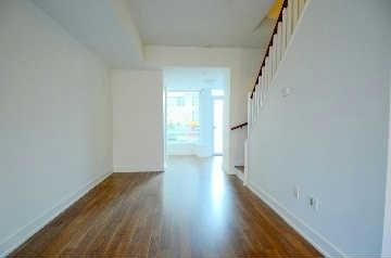 th12 - 23 Sheppard St E, Condo with 3 bedrooms, 2 bathrooms and 1 parking in Toronto ON | Image 2