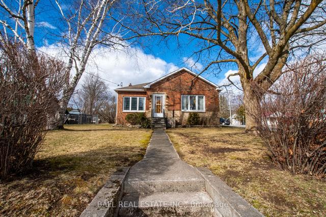 2 Donald St, House detached with 3 bedrooms, 1 bathrooms and 2 parking in Havelock Belmont Methuen ON | Image 1