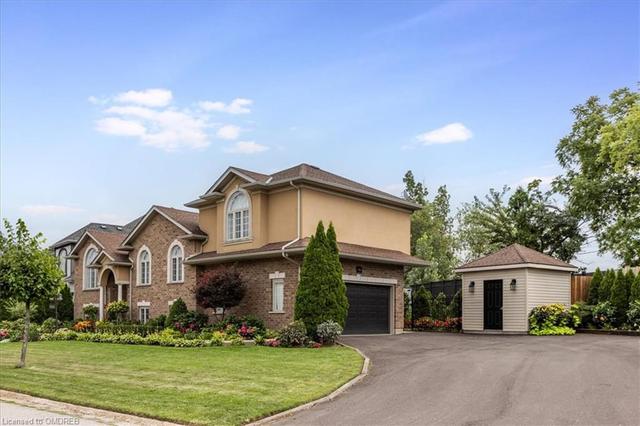 7826 Spring Blossom Drive, House detached with 5 bedrooms, 4 bathrooms and 6 parking in St. Catharines ON | Image 2