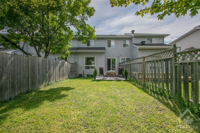 35 Grassy Plains Drive, Townhouse with 3 bedrooms, 2 bathrooms and 3 parking in Ottawa ON | Image 25