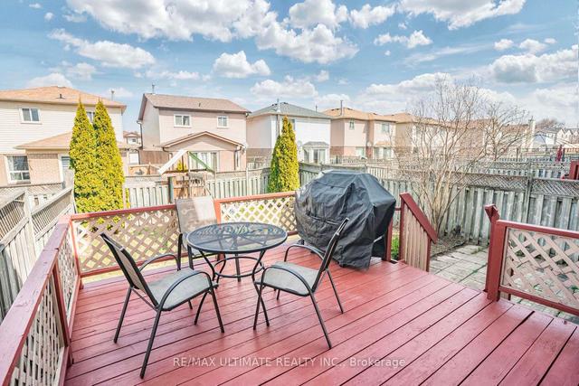 132 Wright Cres, House attached with 3 bedrooms, 4 bathrooms and 3 parking in Ajax ON | Image 16