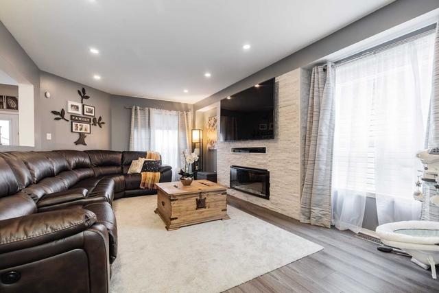 1019 Roseheath St, House detached with 3 bedrooms, 4 bathrooms and 5 parking in Oshawa ON | Image 19
