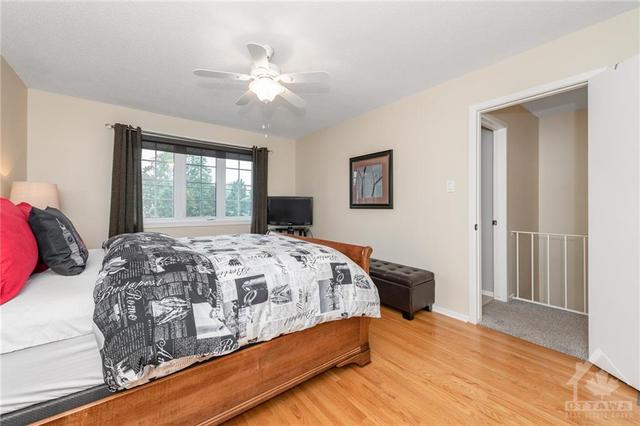 1521 Fisher Avenue, Townhouse with 3 bedrooms, 3 bathrooms and 1 parking in Ottawa ON | Image 18