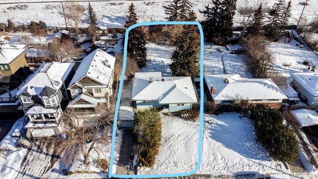 3712 8 Avenue Nw, House detached with 2 bedrooms, 1 bathrooms and 3 parking in Calgary AB | Image 6