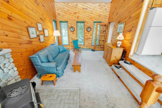 1156 Christian Rd, House detached with 3 bedrooms, 1 bathrooms and 7 parking in Prince Edward County ON | Image 4