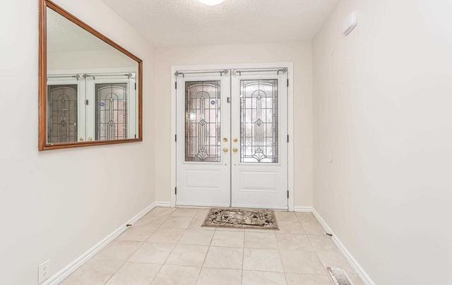 63 Milford Cres, House detached with 3 bedrooms, 3 bathrooms and 8 parking in Brampton ON | Image 36