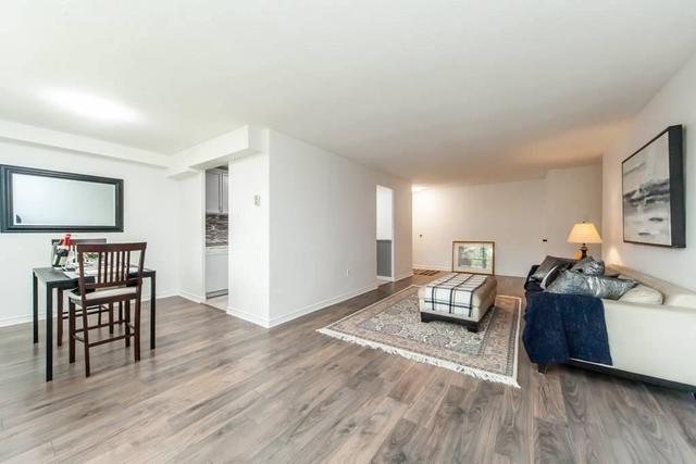209 - 270 Palmdale Dr, Condo with 2 bedrooms, 1 bathrooms and 1 parking in Toronto ON | Image 18