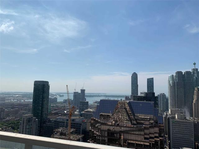 3608 - 197 Yonge St, Condo with 3 bedrooms, 2 bathrooms and 1 parking in Toronto ON | Image 7