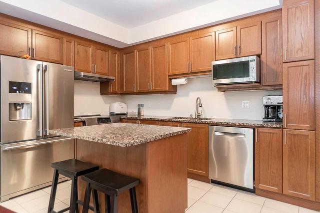 74 - 23 Applewood Lane, Townhouse with 3 bedrooms, 3 bathrooms and 1 parking in Toronto ON | Image 6