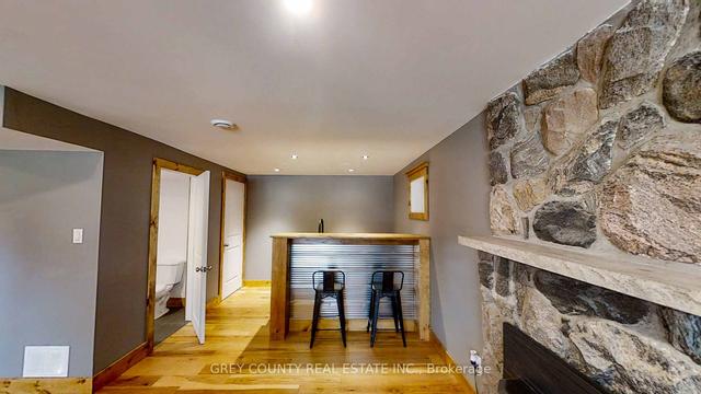 225 St.Arnaud St, House detached with 2 bedrooms, 3 bathrooms and 14 parking in Grey Highlands ON | Image 16