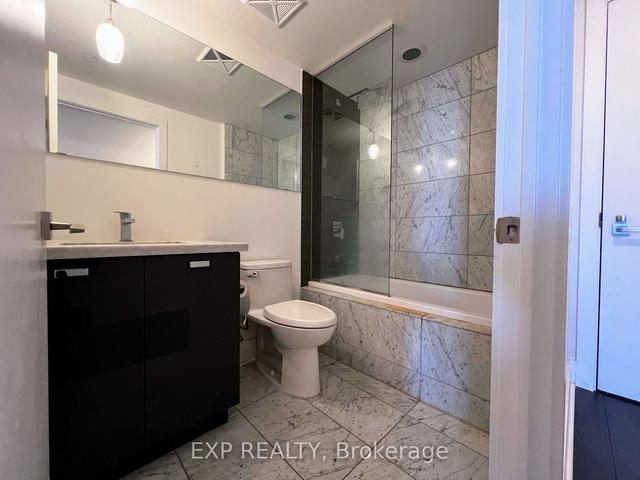 1506 - 32 Davenport Rd, Condo with 2 bedrooms, 2 bathrooms and 0 parking in Toronto ON | Image 14