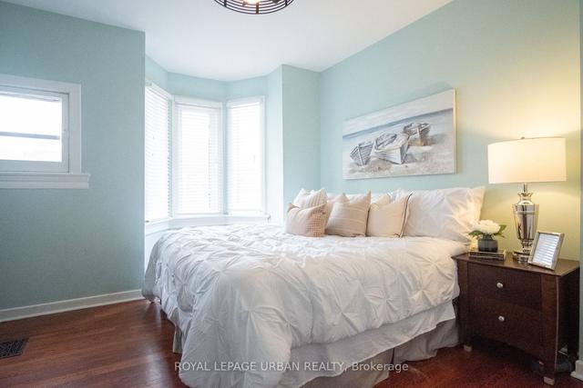 25 Brighton Ave, House attached with 3 bedrooms, 2 bathrooms and 1 parking in Toronto ON | Image 10