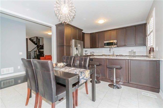 19 Headwind Blvd, House detached with 4 bedrooms, 3 bathrooms and 2 parking in Vaughan ON | Image 4