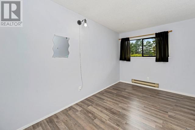 542 Carnation Pl, Condo with 2 bedrooms, 1 bathrooms and 1 parking in Saanich BC | Image 19