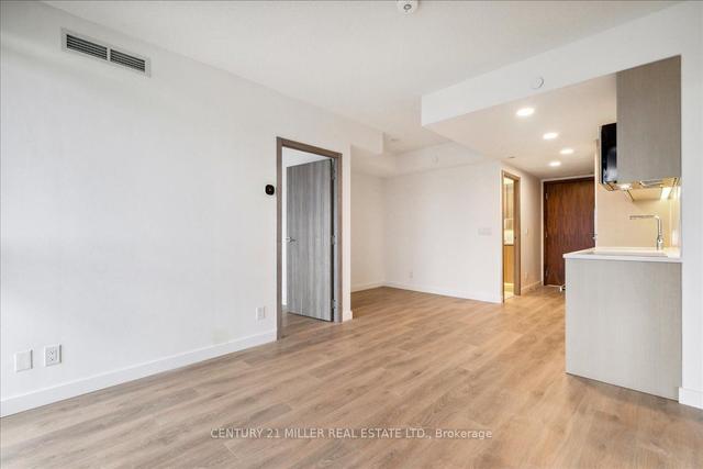 4302 - 38 Widmer St, Condo with 2 bedrooms, 2 bathrooms and 0 parking in Toronto ON | Image 5