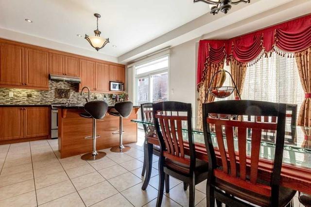 15 Stonechurch Cres, House detached with 5 bedrooms, 5 bathrooms and 4 parking in Markham ON | Image 25