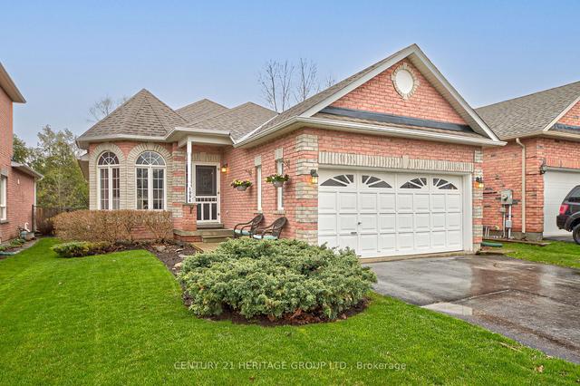 1994 Wilson St, House detached with 2 bedrooms, 2 bathrooms and 6 parking in Innisfil ON | Image 1