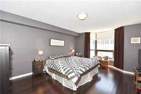 1405 - 62 Wellesley St W, Condo with 2 bedrooms, 2 bathrooms and 1 parking in Toronto ON | Image 17