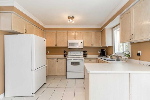 83 Bishop Dr, House detached with 4 bedrooms, 3 bathrooms and 6 parking in Barrie ON | Image 10