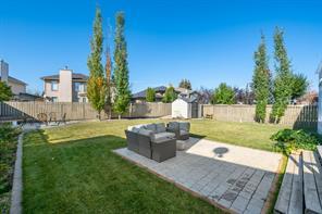 19 Edgebrook Close Nw, House detached with 4 bedrooms, 3 bathrooms and 2 parking in Calgary AB | Image 9