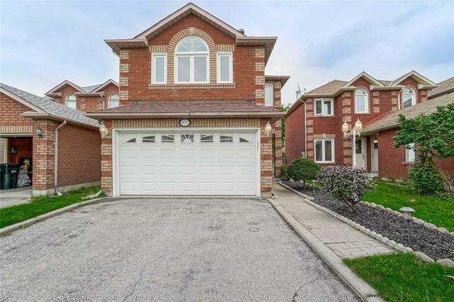 107 Valonia Dr, House detached with 3 bedrooms, 3 bathrooms and 5 parking in Brampton ON | Image 1