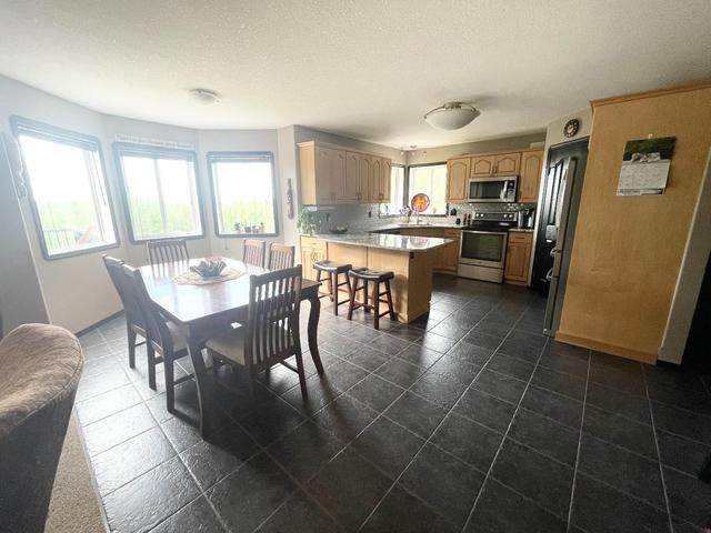 593038 Range Road 122, House detached with 4 bedrooms, 3 bathrooms and null parking in Woodlands County AB | Image 12