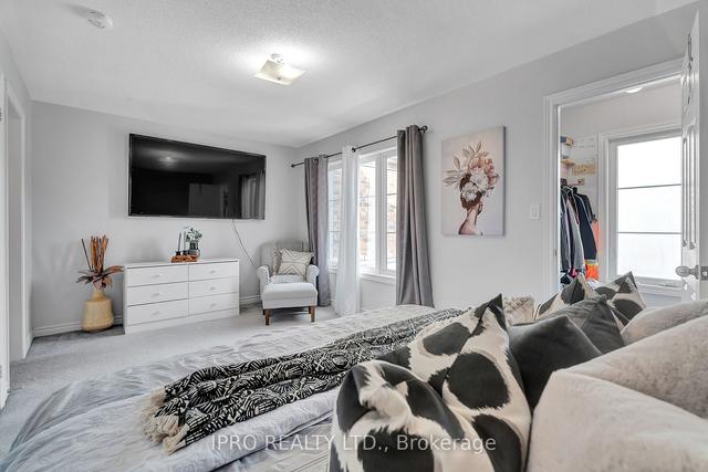 62 Farooq Blvd, House attached with 3 bedrooms, 4 bathrooms and 2 parking in Vaughan ON | Image 18