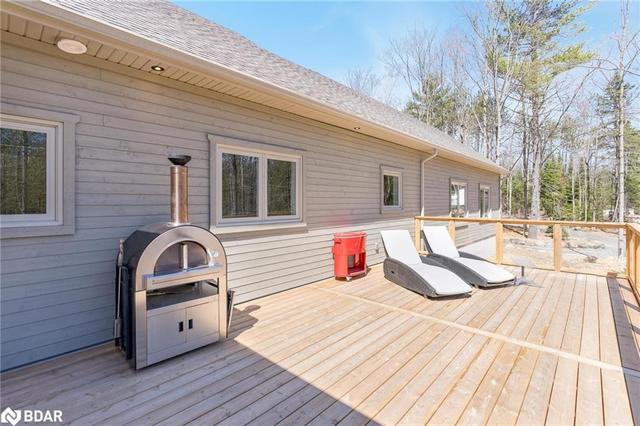 320 Concession Road 12 W, House detached with 3 bedrooms, 3 bathrooms and 23 parking in Tiny ON | Image 22
