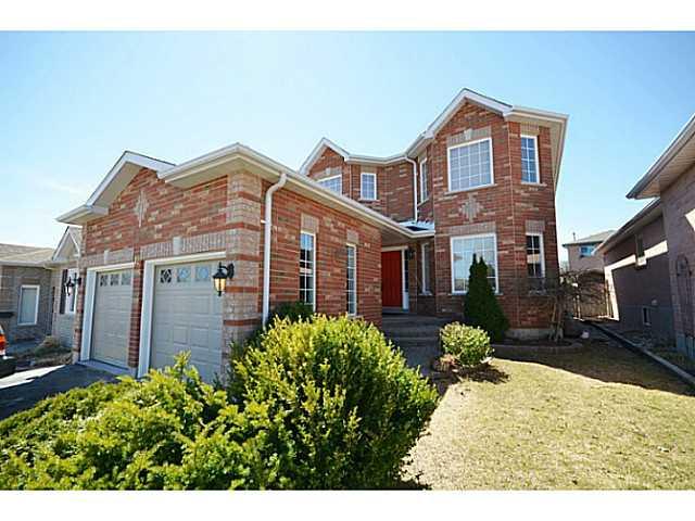 12 Wismer Ave, House detached with 3 bedrooms, 3 bathrooms and null parking in Barrie ON | Image 1